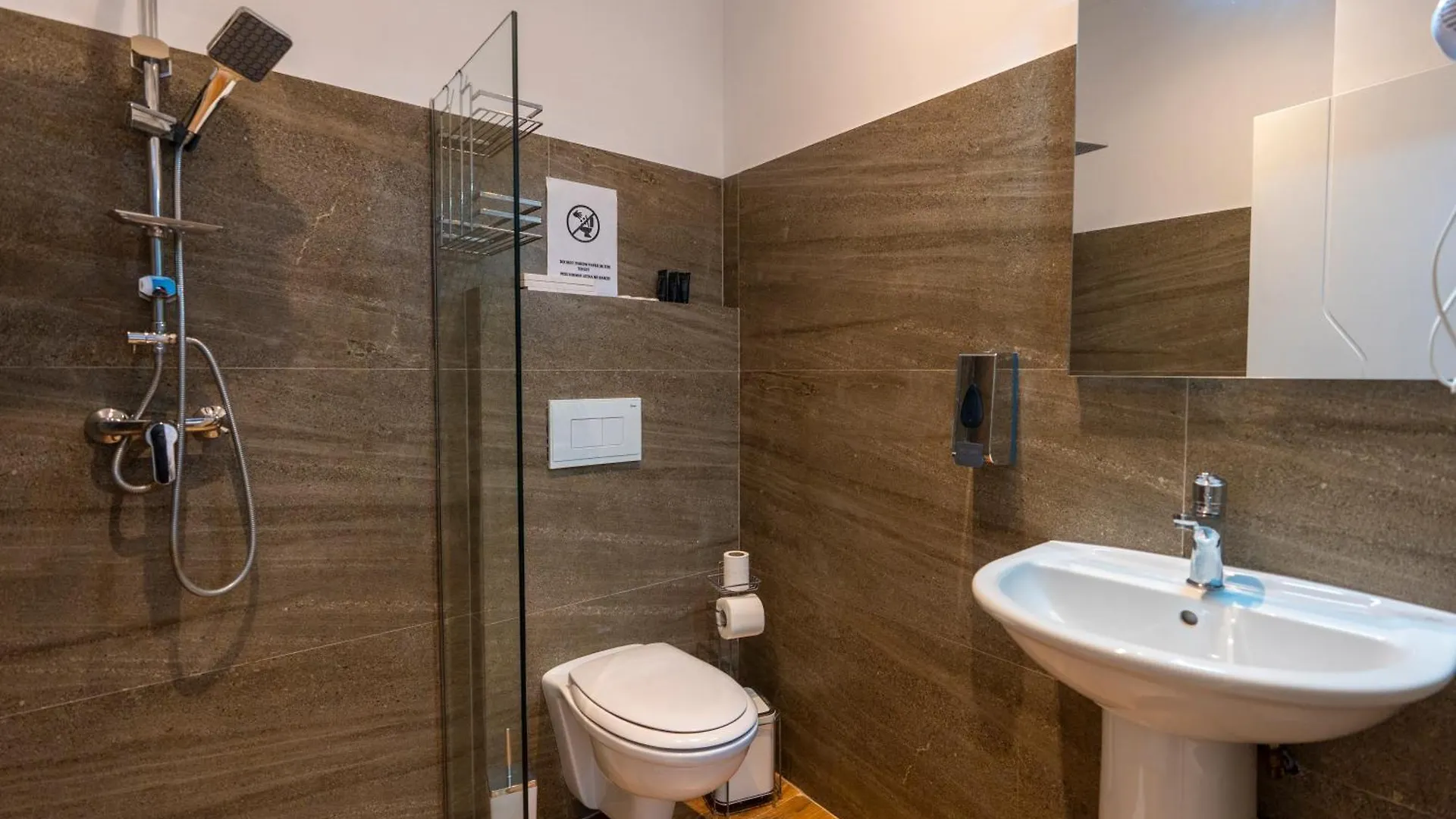 Gjuhadoli Hotel 2 Shkodër
