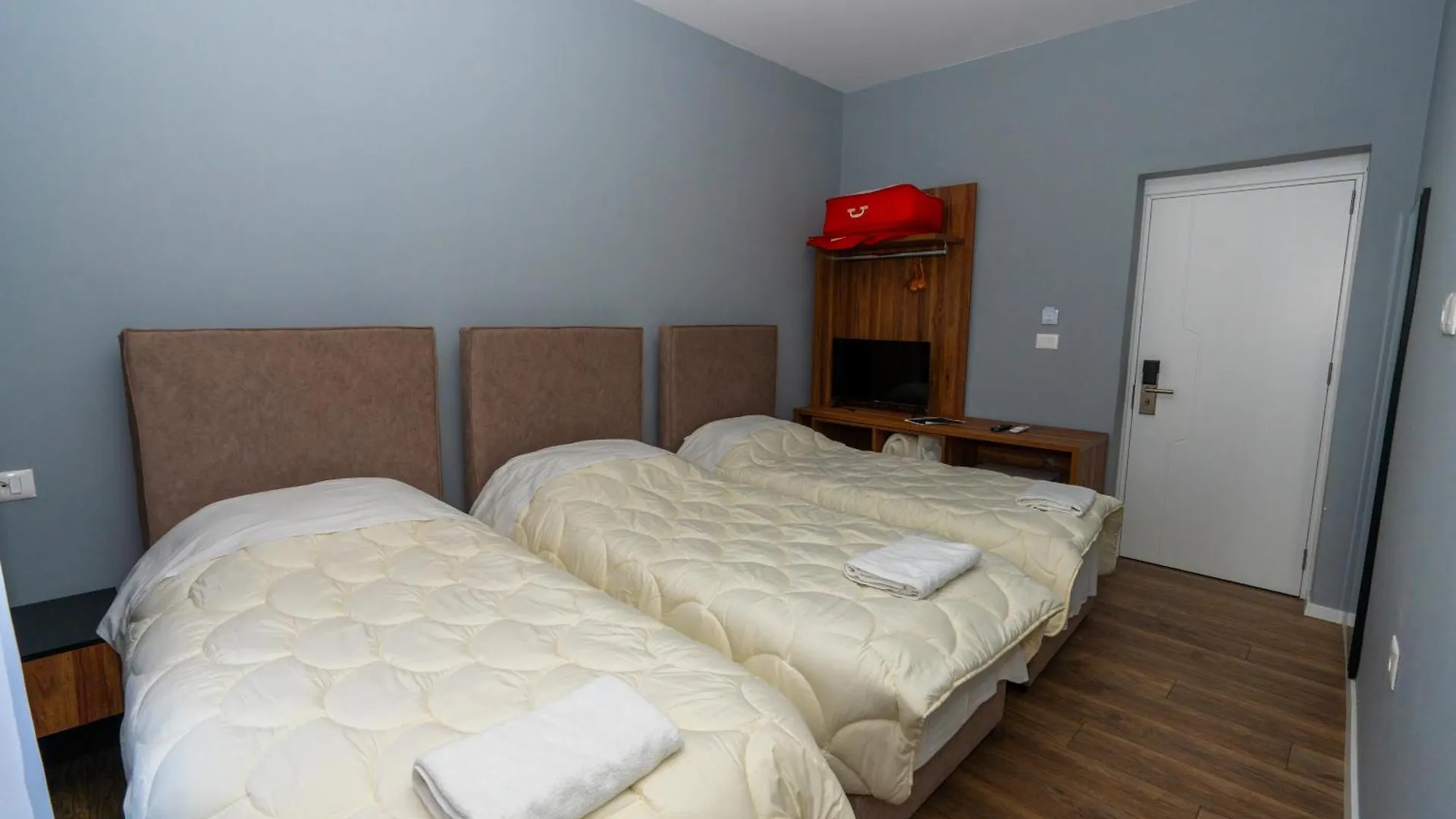 Gjuhadoli Hotel 2 Shkodra