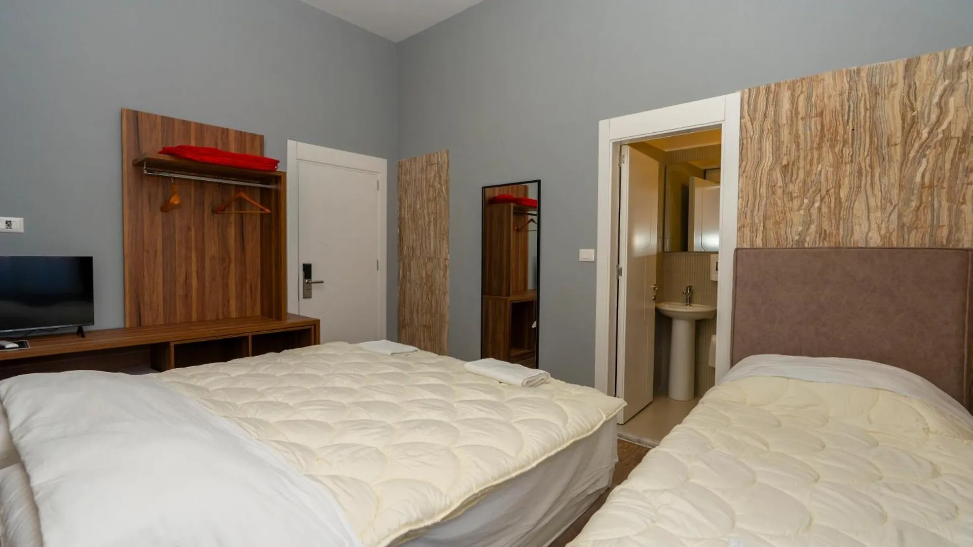 Gjuhadoli Hotel 2 Shkodra