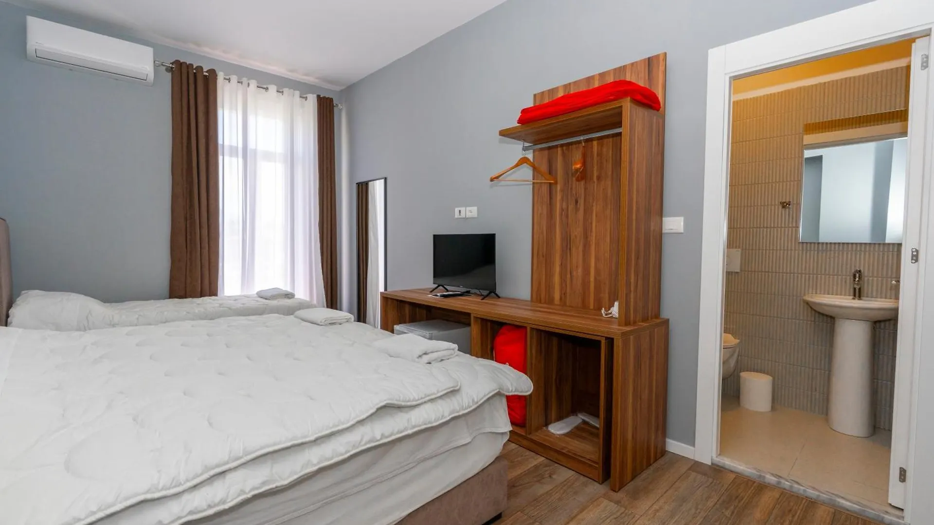 Gjuhadoli Hotel 2 Shkodra