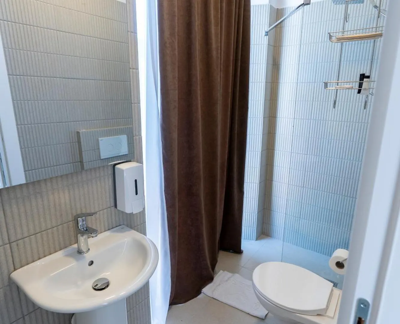 ****  Gjuhadoli Hotel 2 Shkodra Albánia
